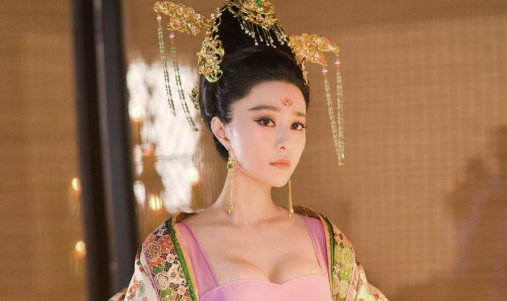 楊玉環(huán)的三港版1995，傳世之美的永恒魅力，楊玉環(huán)三港版?zhèn)魇乐?，永恒魅力再現(xiàn)熒屏的傳奇故事