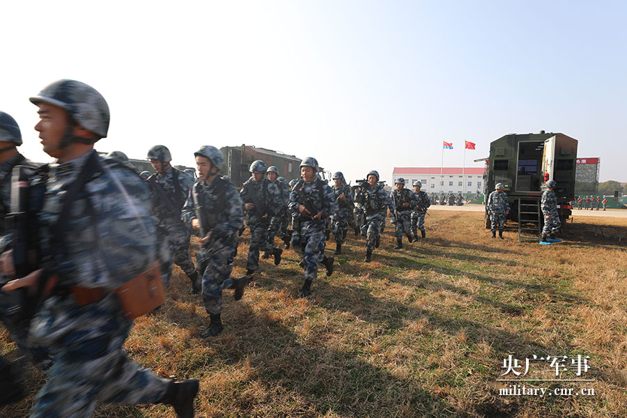 開封空降兵部隊，榮耀與使命的交織，開封空降兵部隊的榮耀與使命時刻