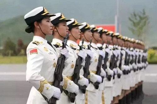 中國女兵視頻大全，英勇無畏，展現(xiàn)新時(shí)代風(fēng)采，中國女兵展現(xiàn)新時(shí)代風(fēng)采，英勇無畏的視頻大全