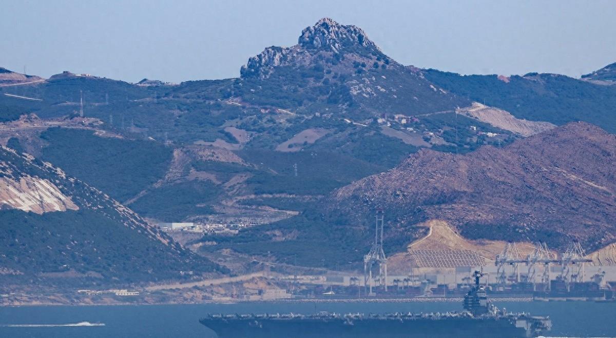 福特號航空母艦抵達地中海，地區(qū)安全的新篇章，福特號航空母艦抵達地中海，開啟地區(qū)安全新篇章