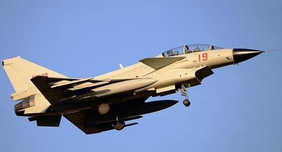 殲-10雙座型號(hào)，空中巨龍的雙眼，殲-10雙座型號(hào)，空中巨龍的雙眼風(fēng)采