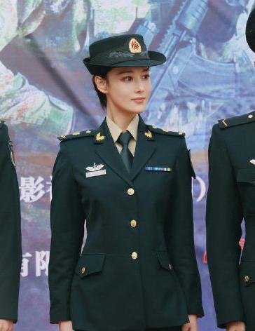 火箭軍軍服圖片，展現(xiàn)新時代軍人的風(fēng)采與榮耀，火箭軍軍服展示新時代軍人風(fēng)采與榮耀圖片