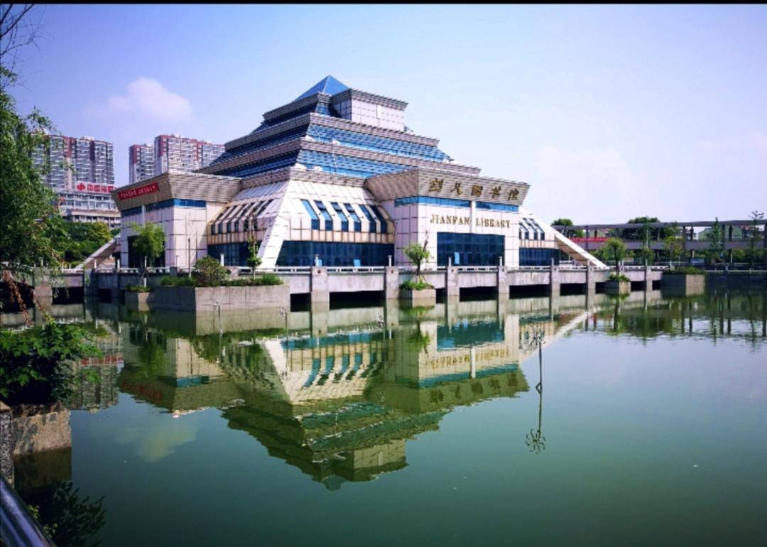 中國(guó)空軍航空大學(xué)的排名及其影響力，中國(guó)空軍航空大學(xué)排名及影響力解析