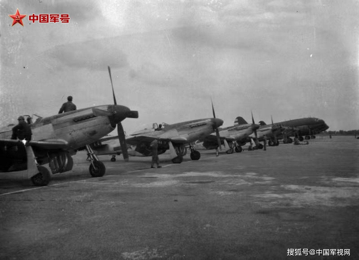 中國空軍，成立的時間與地點(diǎn)，鑄就輝煌的歷史篇章，中國空軍成立史，鑄就輝煌歷史篇章的歷程