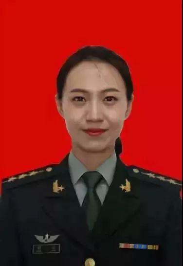 三軍儀仗隊(duì)中的璀璨明星——程誠(chéng)少校，三軍儀仗隊(duì)中的耀眼之星，程誠(chéng)少校風(fēng)采展露