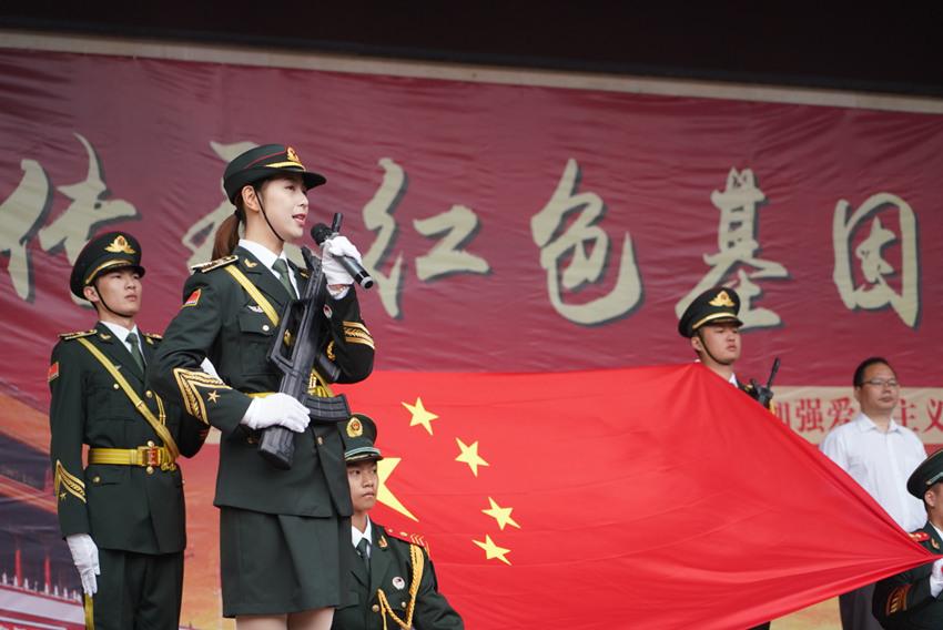 三軍女儀仗隊(duì)圖片，展現(xiàn)女性力量與榮耀的壯麗畫卷，三軍女儀仗隊(duì)壯麗圖片展示，女性力量與榮耀的輝煌瞬間