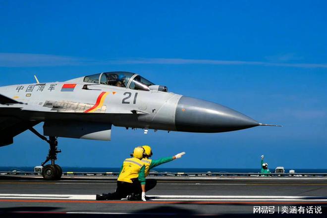 殲-15戰(zhàn)機(jī)，中國(guó)航空工業(yè)的新里程碑——第四代戰(zhàn)斗機(jī)的杰出代表，殲-15戰(zhàn)機(jī)，中國(guó)航空工業(yè)新里程碑——第四代戰(zhàn)斗機(jī)的光輝代表