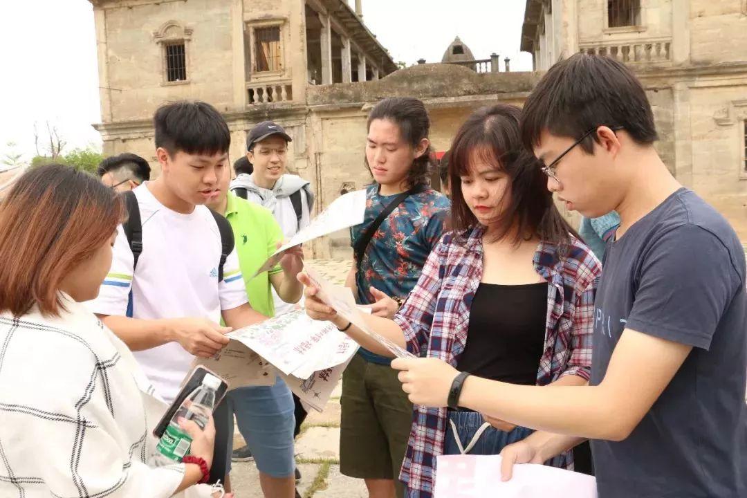 泉州輕工職業(yè)學院，探索與體驗，泉州輕工職業(yè)學院，探索與體驗之旅