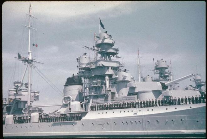 意大利海軍閱兵儀式，展示力量與榮耀，意大利海軍閱兵儀式，力量與榮耀的展現(xiàn)