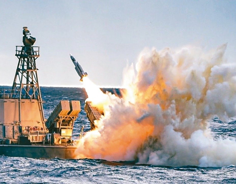 雄三反艦導(dǎo)彈，技術(shù)前沿與戰(zhàn)略影響，雄三反艦導(dǎo)彈，技術(shù)前沿與戰(zhàn)略影響力