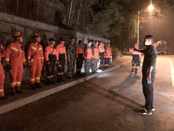聯(lián)勤保障中心咨詢(xún)電話(huà)，架起服務(wù)橋梁，實(shí)現(xiàn)高效保障，聯(lián)勤保障中心服務(wù)熱線(xiàn)，高效保障，服務(wù)橋梁，實(shí)現(xiàn)無(wú)縫對(duì)接。