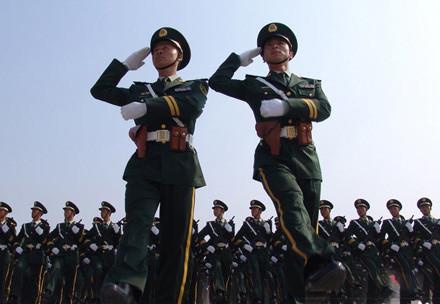 閱兵式中的三軍儀仗隊，一幅幅生動的圖片故事，閱兵式中的三軍儀仗隊，生動圖片故事展現(xiàn)榮耀瞬間