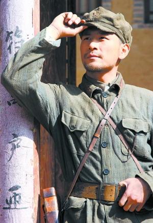 秦基偉將軍孫子秦偉，傳承紅色基因，續(xù)寫軍旅榮光，秦偉續(xù)寫軍旅榮光，傳承秦基偉將軍紅色基因血脈