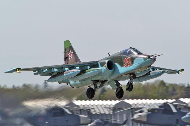 A-10攻擊機火力表現(xiàn)，空中力量的銳利之劍，A-10攻擊機，空中力量的銳利之劍之火力展示