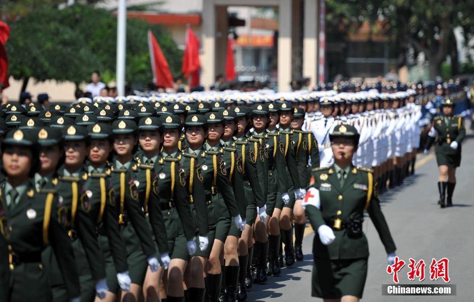 紀(jì)念抗日戰(zhàn)爭(zhēng)暨反法西斯戰(zhàn)爭(zhēng)勝利70周年閱兵，回顧與前瞻，紀(jì)念抗日戰(zhàn)爭(zhēng)暨反法西斯戰(zhàn)爭(zhēng)勝利70周年閱兵，回顧歷史，展望未來