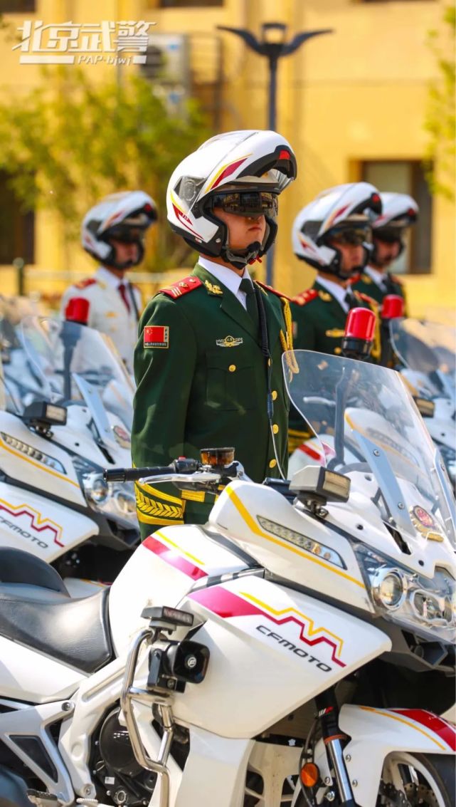 閱兵儀式中的國(guó)賓護(hù)衛(wèi)隊(duì)，榮耀與責(zé)任的體現(xiàn)，閱兵儀式中的國(guó)賓護(hù)衛(wèi)隊(duì)，榮耀與責(zé)任的展現(xiàn)