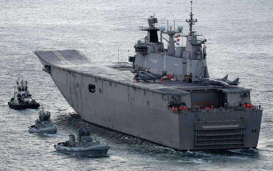 中國海軍新篇章，075型兩棲攻擊艦首艦正式服役，中國海軍新篇章，首艘075型兩棲攻擊艦正式服役揭幕時(shí)代新篇章