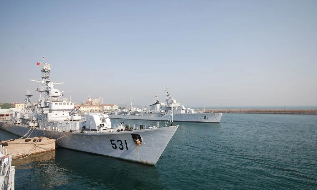 青島海軍，展現(xiàn)中國(guó)力量的海上衛(wèi)士，青島海軍，中國(guó)力量的海上衛(wèi)士風(fēng)采展現(xiàn)