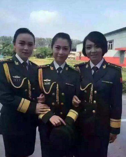 女兵儀仗隊(duì)中的璀璨明星——鄧丹，鄧丹，女兵儀仗隊(duì)中的耀眼明星
