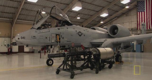 揭秘A-10機炮傾斜之謎，為何設(shè)計如此獨特？，揭秘A-10機炮傾斜設(shè)計的獨特之處與原因解析