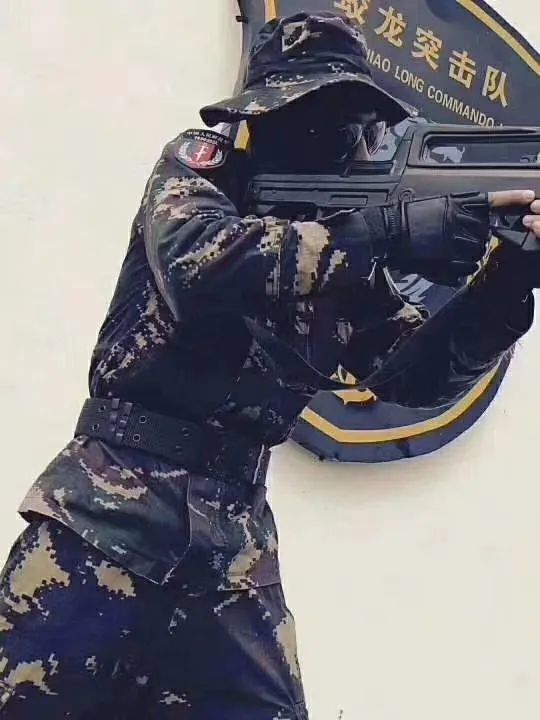 蛟龍突擊隊的新春祝?！氯蛉A人的一封拜年信，蛟龍突擊隊新春祝福，全球華人的拜年信