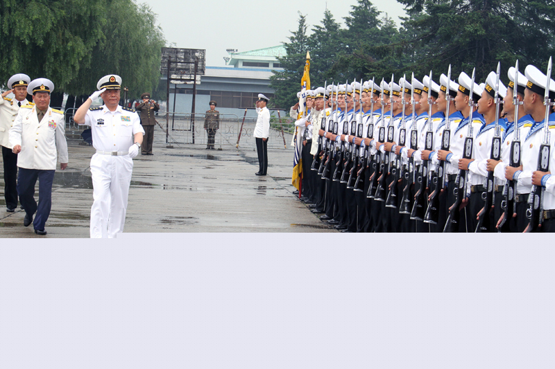海軍中將田中閱兵照片高清，歷史與榮耀的瞬間定格，海軍中將田中閱兵照片高清，歷史與榮耀的瞬間定格，展現(xiàn)榮耀軍魂