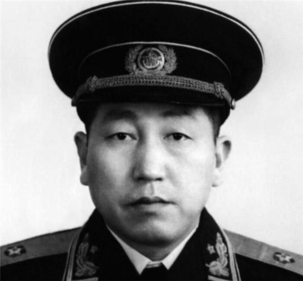 劉粵東司令父親的身份揭秘，一位英勇無(wú)畏的戰(zhàn)士之子，劉粵東司令父親，戰(zhàn)士之子的身份揭秘