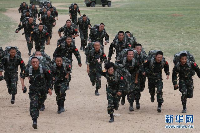 中國人民解放軍女兵圖片大全，展現(xiàn)力量與榮耀，中國人民解放軍女兵圖片展示，力量與榮耀的彰顯