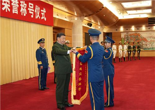 八一勛章獲得者，榮耀背后的故事與啟示，八一勛章獲得者背后的榮耀與啟示