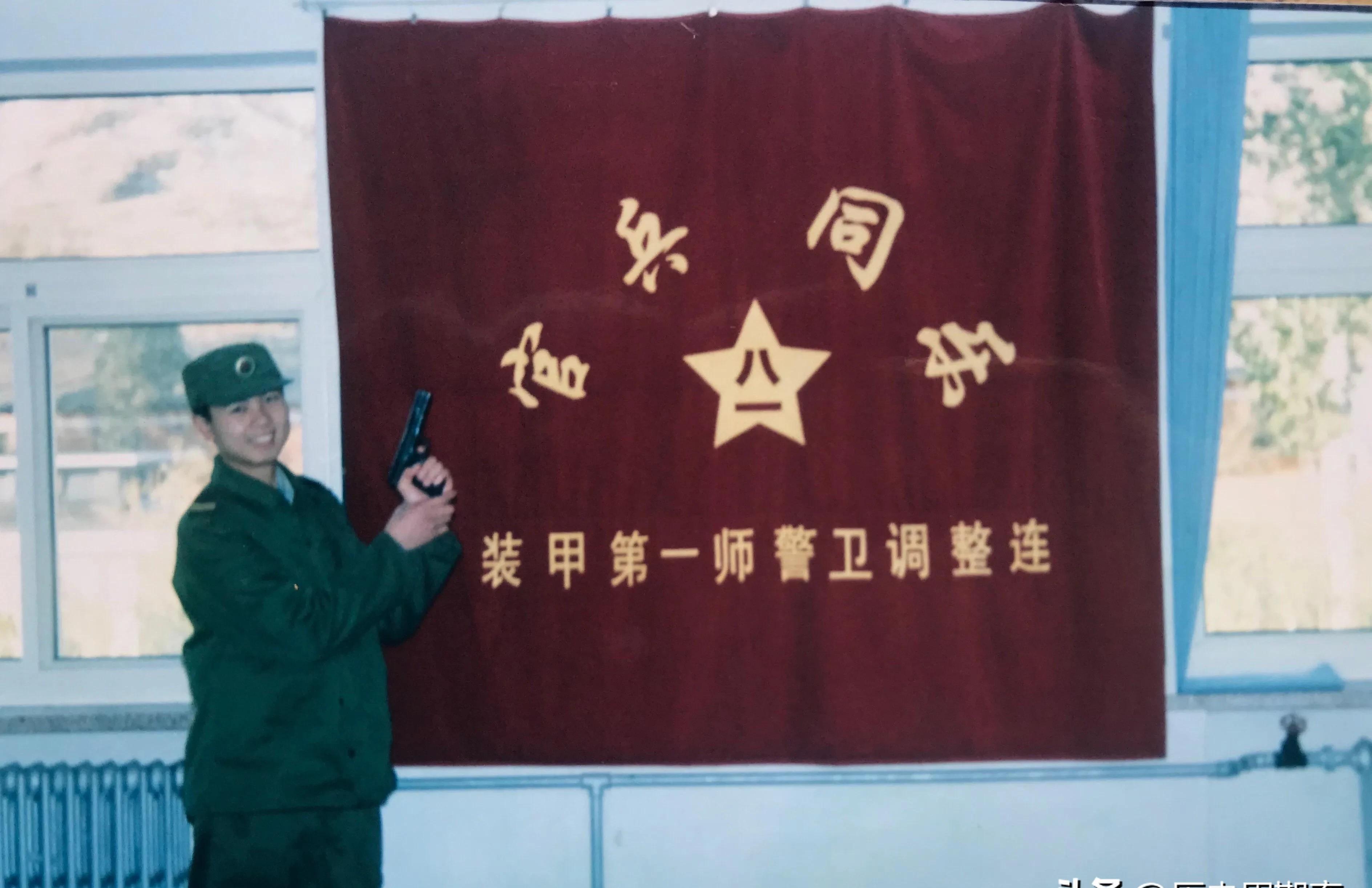 軍長能否調(diào)動(dòng)警衛(wèi)連，權(quán)力與職責(zé)的探討，軍長權(quán)力與職責(zé)，能否調(diào)動(dòng)警衛(wèi)連的探討