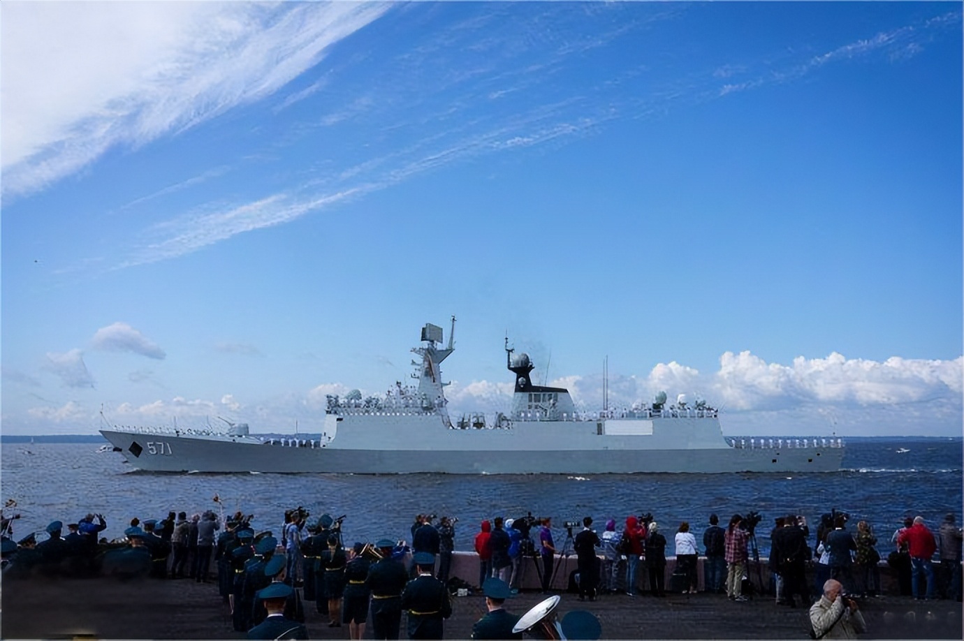 海軍護衛(wèi)艦運城號的榮耀與擔當，海軍護衛(wèi)艦運城號，榮耀與擔當?shù)暮胶Ｖ? class=
