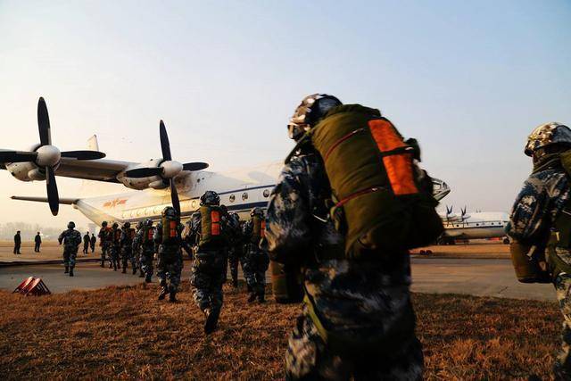 第十五空降軍的榮耀與使命，第十五空降軍的榮耀使命，英勇無畏，忠誠擔當