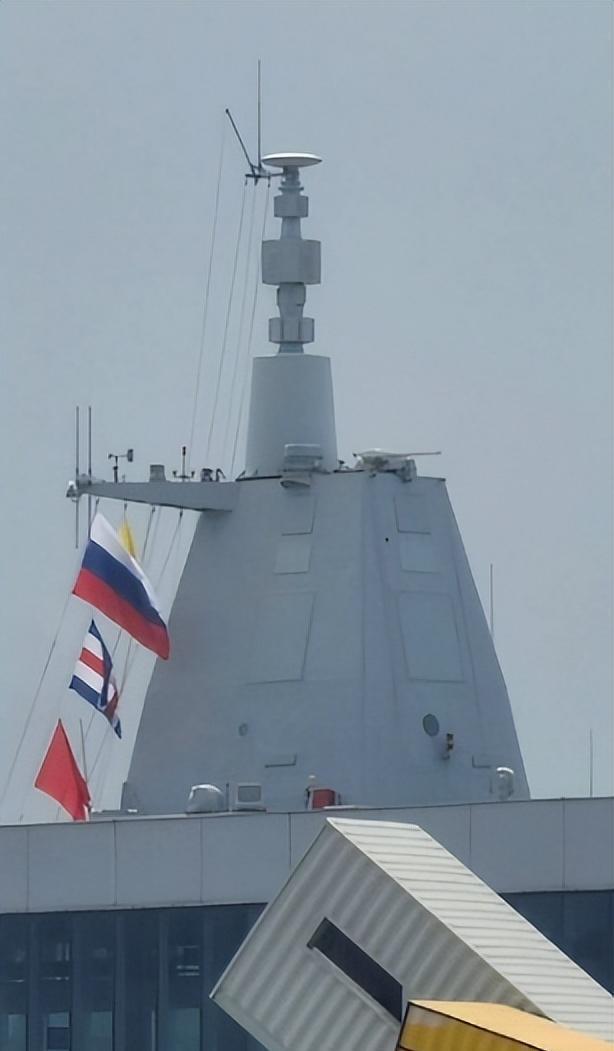 中國(guó)海軍的輝煌歷程，多少年的榮耀與擔(dān)當(dāng)，中國(guó)海軍輝煌歷程，榮耀與擔(dān)當(dāng)?shù)氖兰o(jì)之旅