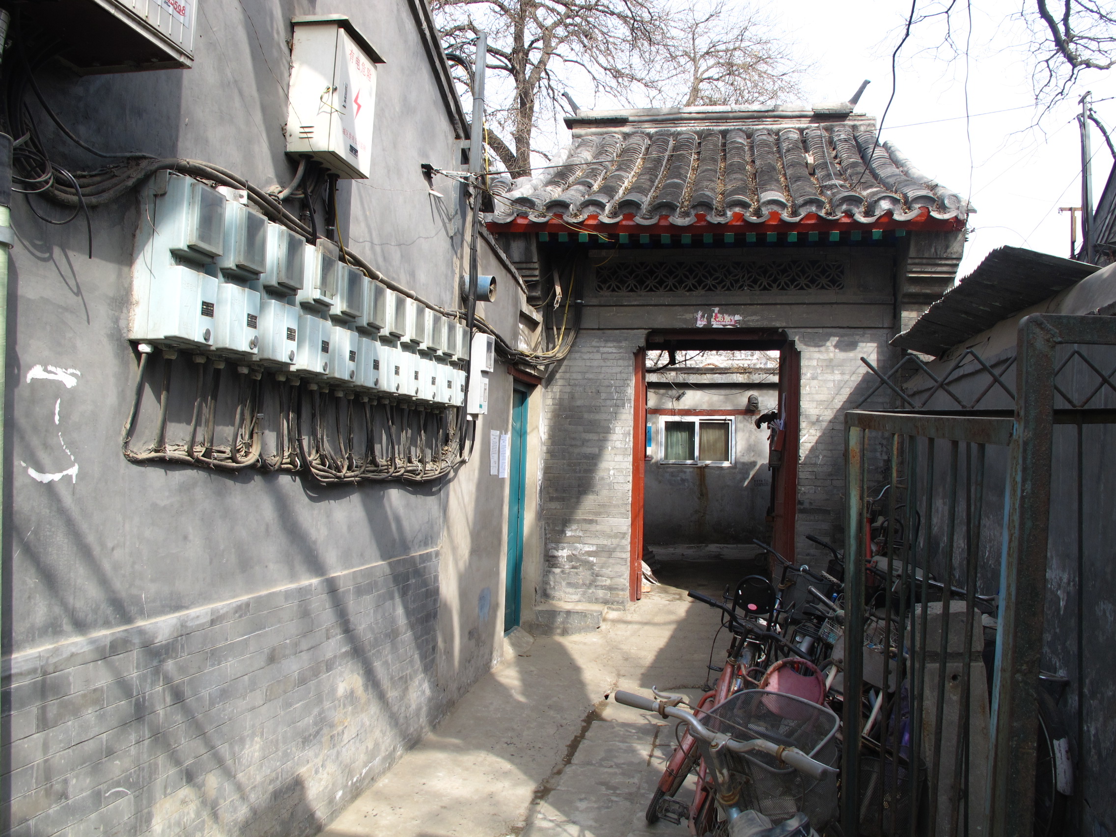 退役軍官與西祠胡同，歷史、文化與現(xiàn)代生活的交融，退役軍官與西祠胡同，歷史、文化與現(xiàn)代生活的交匯點(diǎn)