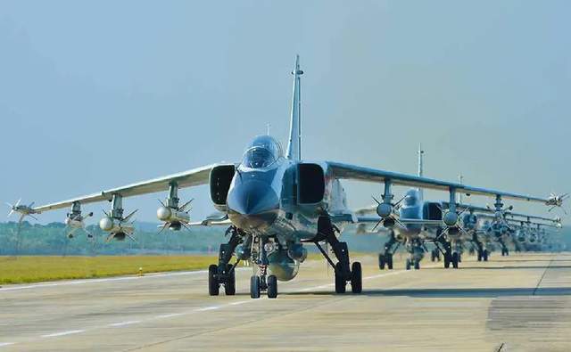 中國(guó)空軍現(xiàn)役編制探析，中國(guó)空軍現(xiàn)役編制深度解析