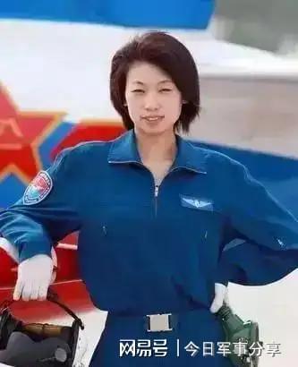 女飛行員張曉佳，翱翔天際的勇敢追夢人，女飛行員張曉佳，天際追夢的勇敢之翼