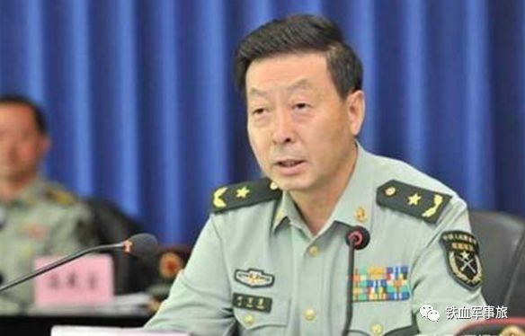 集團軍長和戰(zhàn)區(qū)司令誰大，職責、地位與權(quán)力之比較，集團軍長與戰(zhàn)區(qū)司令的職責、地位與權(quán)力比較，誰更大？