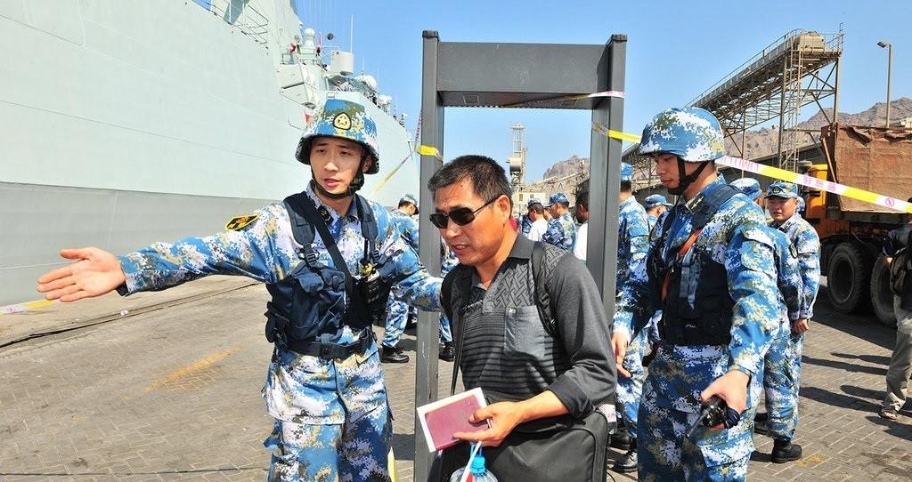 中國海軍在亞丁灣打擊海盜視頻，展現(xiàn)大國海軍實力與擔(dān)當(dāng)，中國海軍打擊海盜行動展現(xiàn)大國實力與擔(dān)當(dāng)，亞丁灣實錄視頻曝光