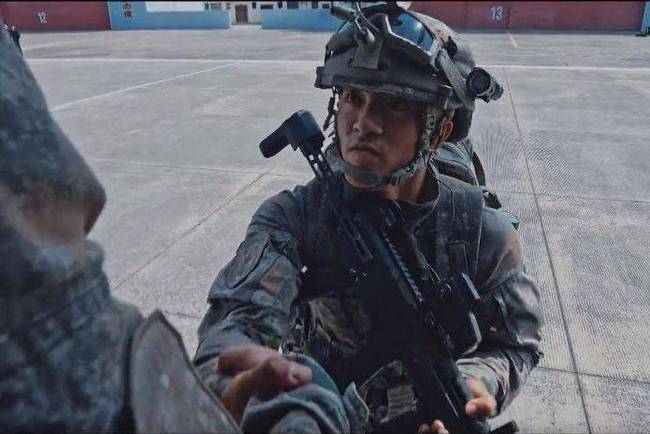 蛟龍突擊隊的裝備，現(xiàn)代戰(zhàn)爭中的精英利器，蛟龍突擊隊裝備揭秘，現(xiàn)代戰(zhàn)爭精英利器
