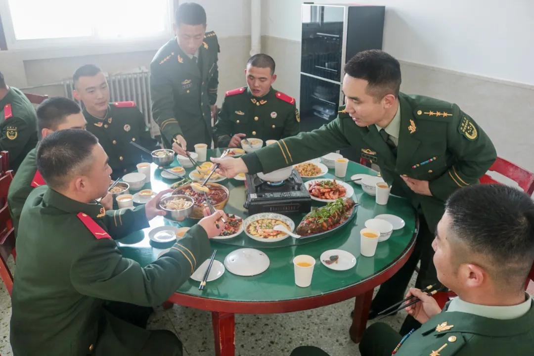 新兵訓(xùn)練，塑造軍事精英的必經(jīng)之路，新兵訓(xùn)練，軍事精英成長(zhǎng)的必經(jīng)之路