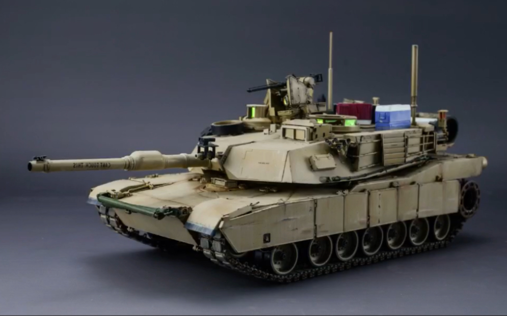 M1A2艾布拉姆斯穿甲彈，現(xiàn)代戰(zhàn)爭中的鋼鐵巨獸與穿甲先鋒，M1A2艾布拉姆斯穿甲彈，現(xiàn)代戰(zhàn)爭中的重型裝甲與穿甲先鋒