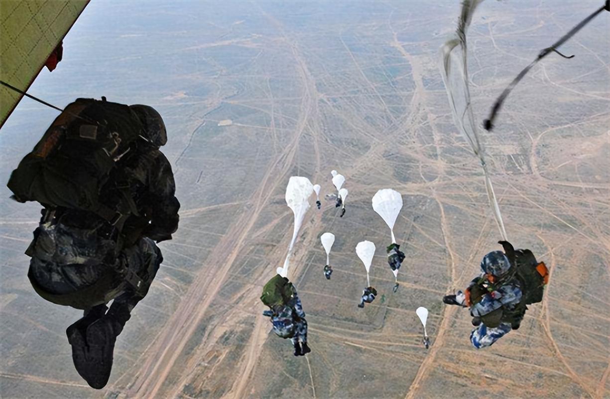 軍改后的空降兵第十五軍，重塑力量，銳意前行，軍改后空降兵第十五軍重塑力量，銳意前行