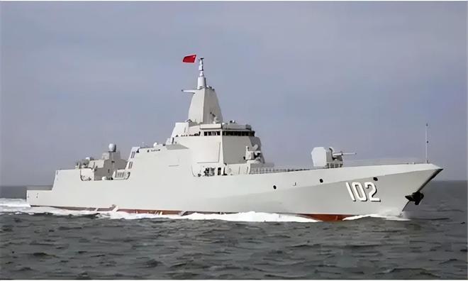 第三艘055型驅(qū)逐艦的服役，中國(guó)海軍邁向新時(shí)代的里程碑，中國(guó)海軍邁入新時(shí)代，第三艘055型驅(qū)逐艦正式服役記
