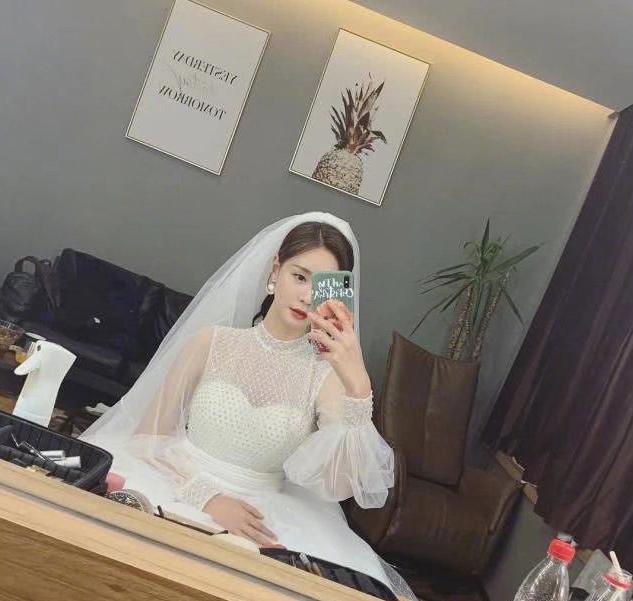 為何遲遲不結婚，現(xiàn)代社會的婚戀觀與人生選擇，現(xiàn)代婚戀觀與人生選擇，為何遲遲不結婚？