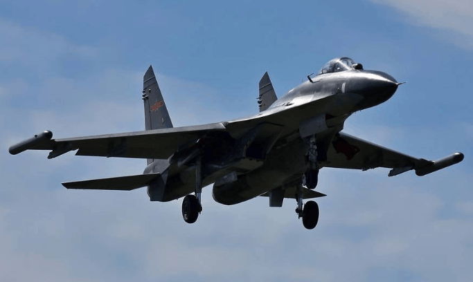 殲-10C與殲-16，空中巨龍的對(duì)比與解析，殲-10C與殲-16，空中巨龍的深度對(duì)比與解析