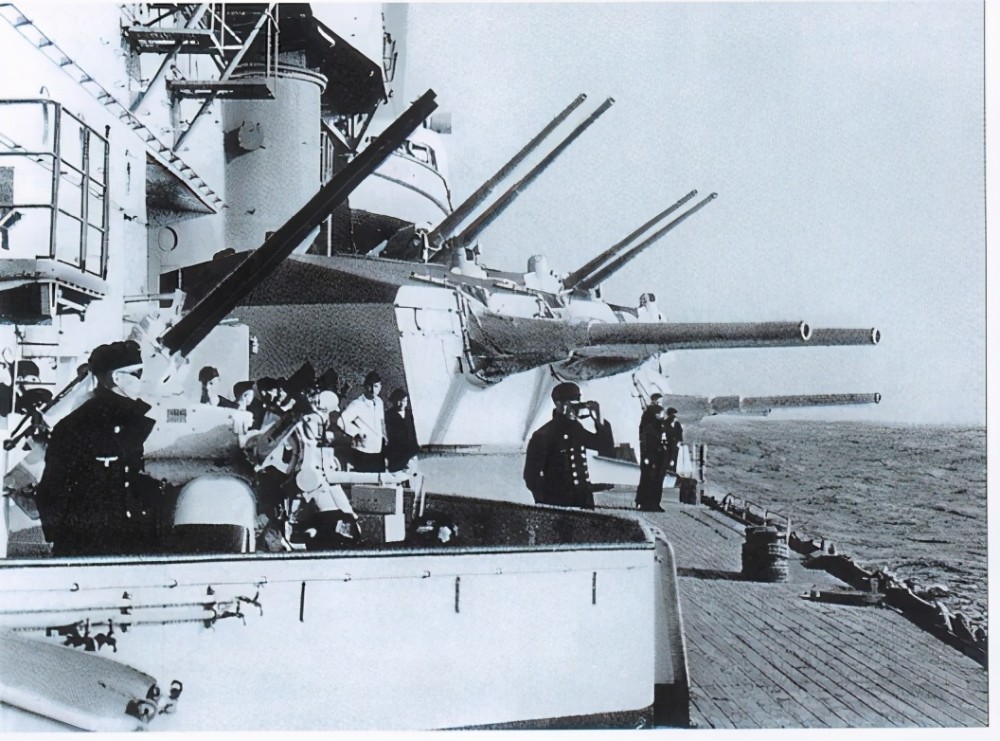 揭秘中國(guó)海軍的利器，150艦炮，揭秘中國(guó)海軍利器，150艦炮的威力和作用