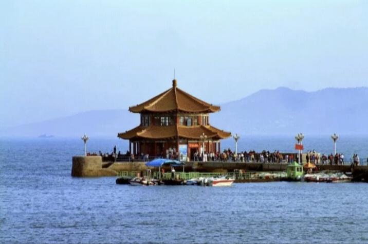 海軍在青島，歷史、現(xiàn)狀與發(fā)展展望，青島海軍，歷史沿革、現(xiàn)狀概覽與發(fā)展展望