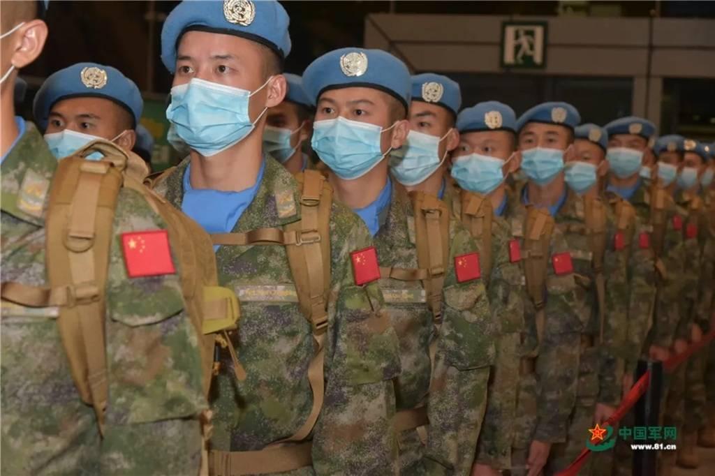 解放軍空降兵，英勇無畏，守護(hù)和平的力量，解放軍空降兵，英勇守護(hù)和平的力量