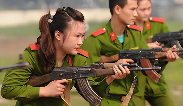 中國女兵在越南回憶錄，勇氣與堅(jiān)韌的見證，中國女兵在越南的勇敢與堅(jiān)韌，回憶錄中的見證