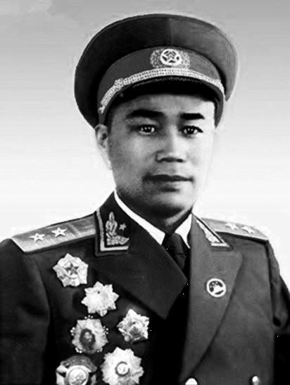 中國女兵照片集體敬禮，展現(xiàn)力量與榮耀的瞬間，中國女兵集體敬禮，力量與榮耀的展現(xiàn)瞬間